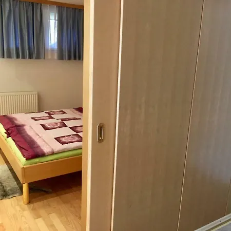 J-max Apartment